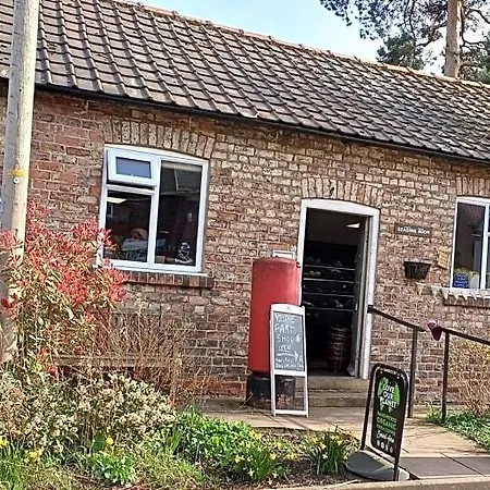 Lodge The Old Potting Shed